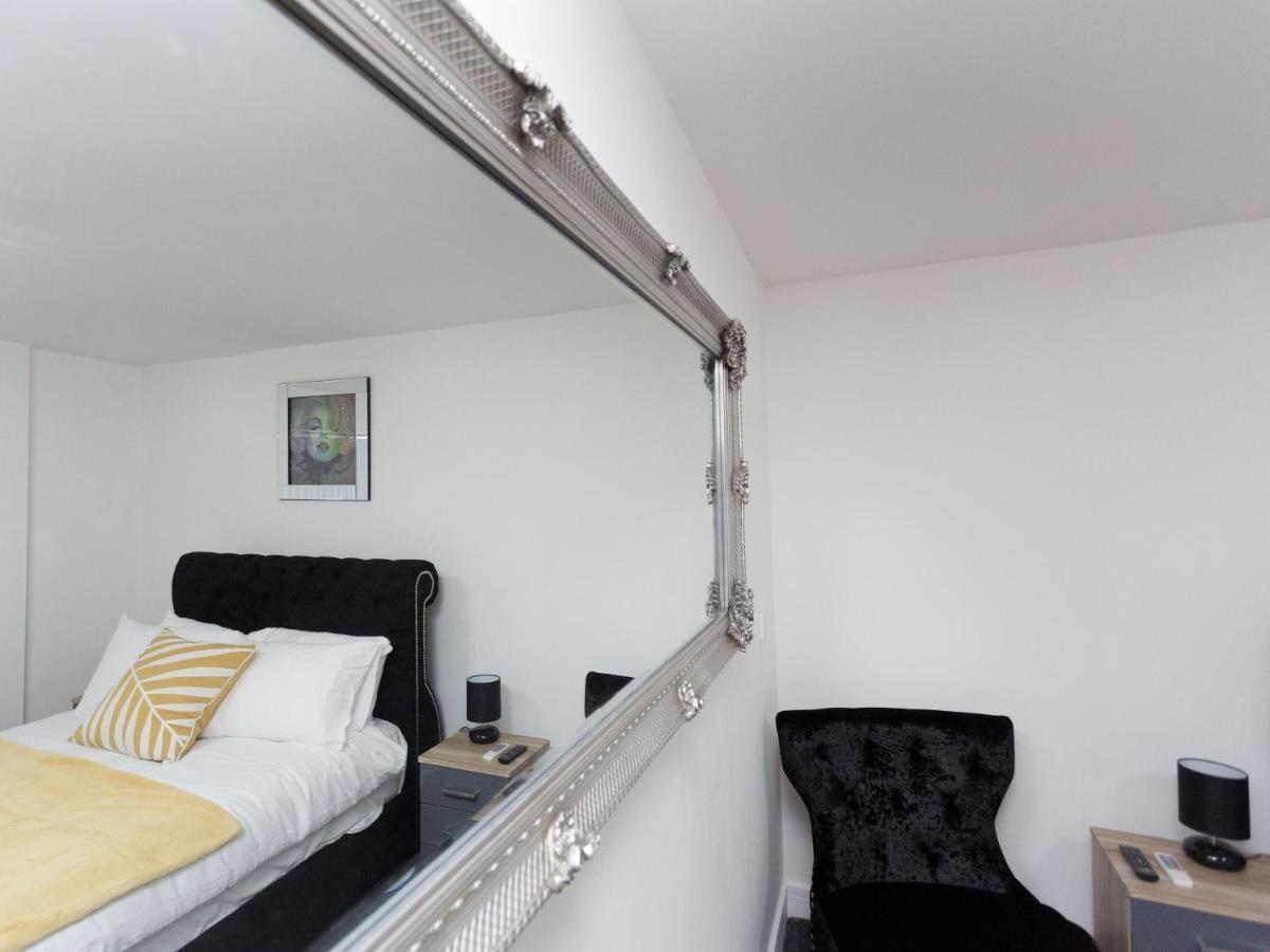 Live In Leeds Greenhill Bungalows Екстер'єр фото