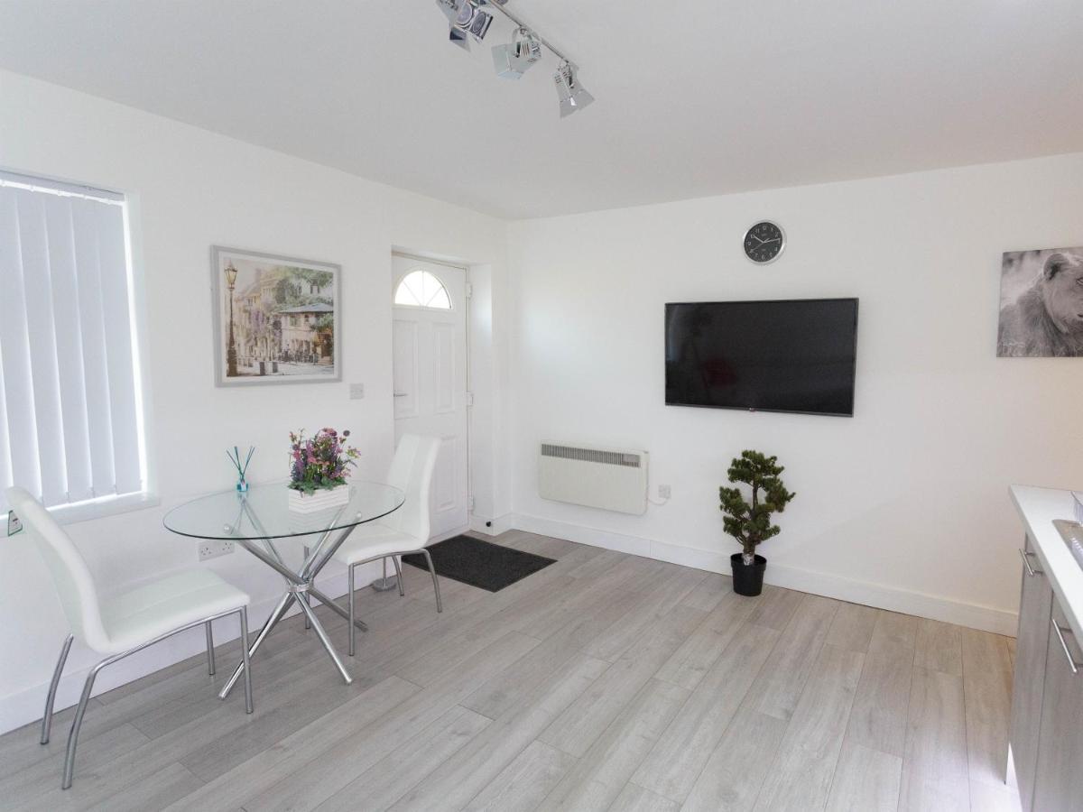 Live In Leeds Greenhill Bungalows Екстер'єр фото