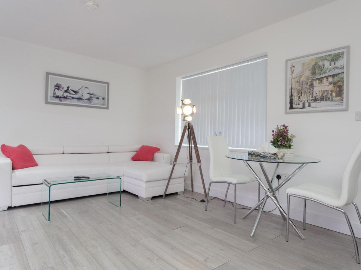 Live In Leeds Greenhill Bungalows Екстер'єр фото