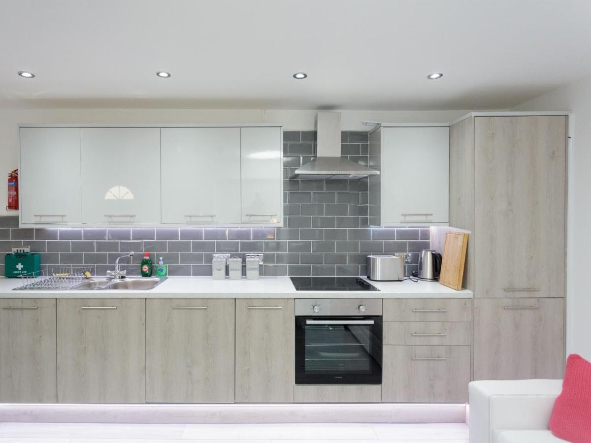 Live In Leeds Greenhill Bungalows Екстер'єр фото